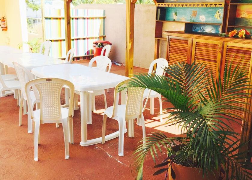 MU Flic-en-Flac Exterior Detail