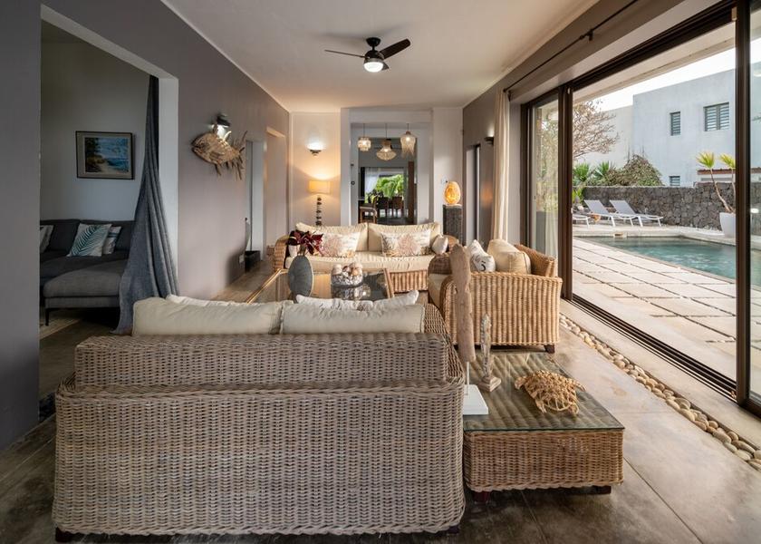 MU Poste Lafayette Living Area