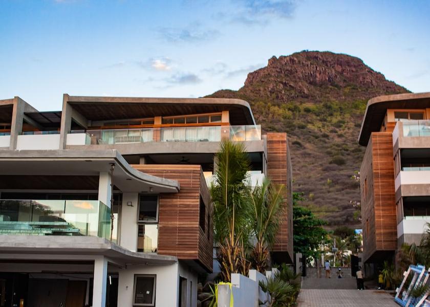 MU Black River Interior Entrance