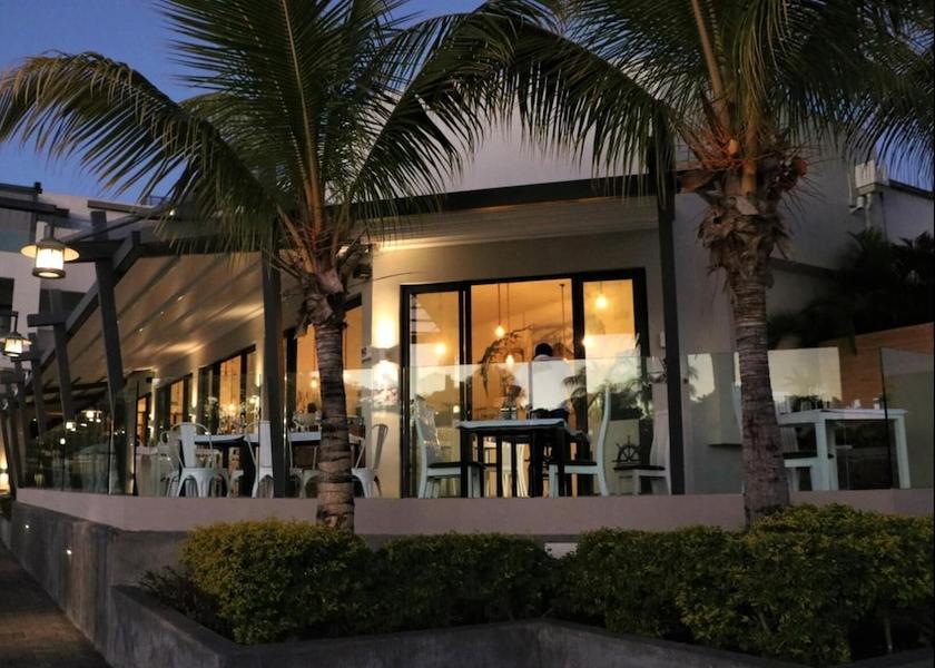 MU Black River Exterior Detail