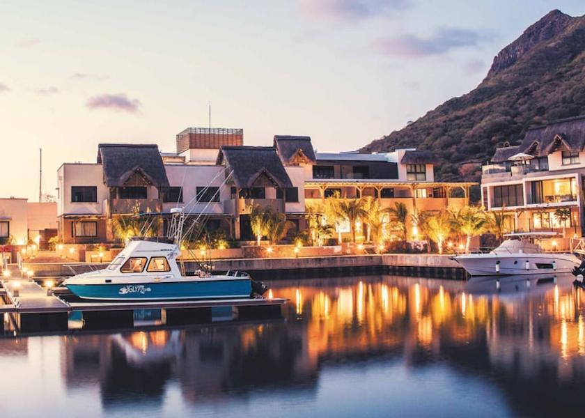 MU Black River Exterior Detail