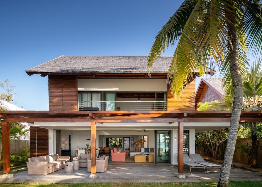 MU Belle Mare Facade