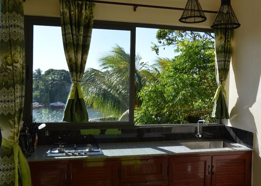 MU Grand River South East Kitchen