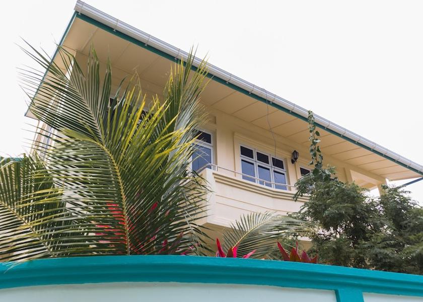 MV Magoodhoo Exterior Detail