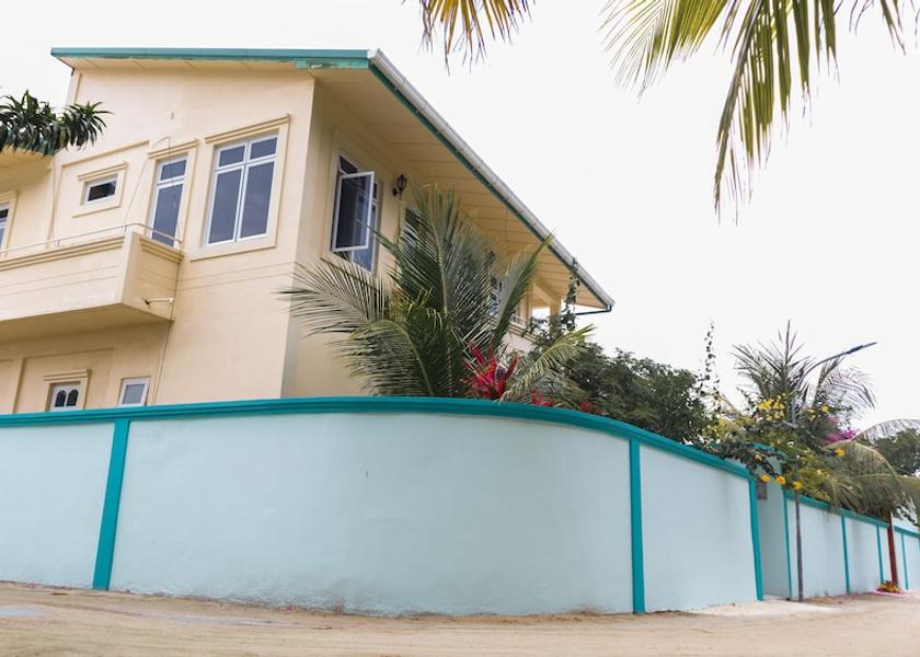 MV Magoodhoo Exterior Detail