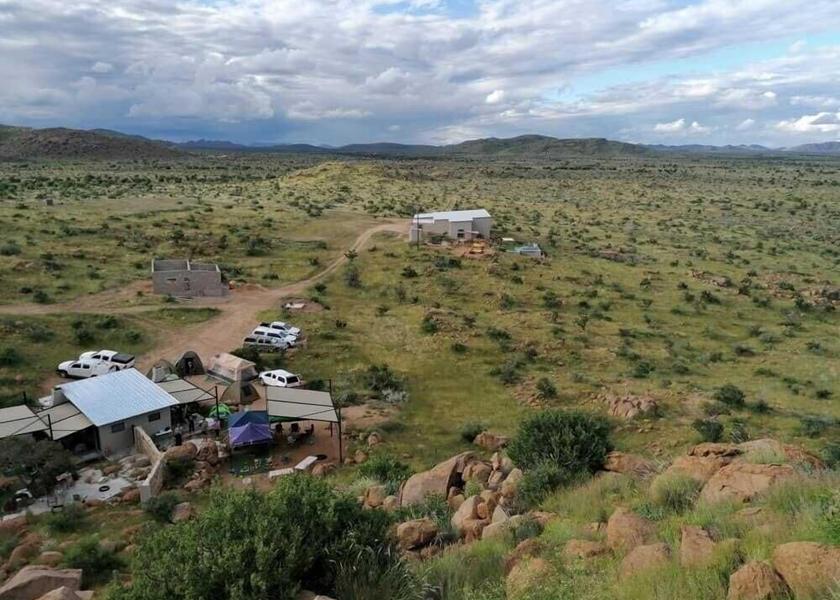  Solitaire Exterior Detail