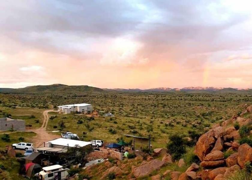  Solitaire Exterior Detail