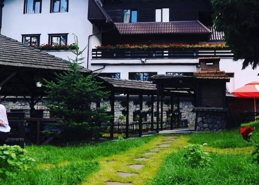  Predeal Exterior Detail