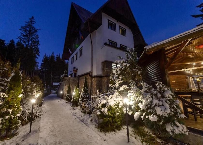  Predeal Exterior Detail