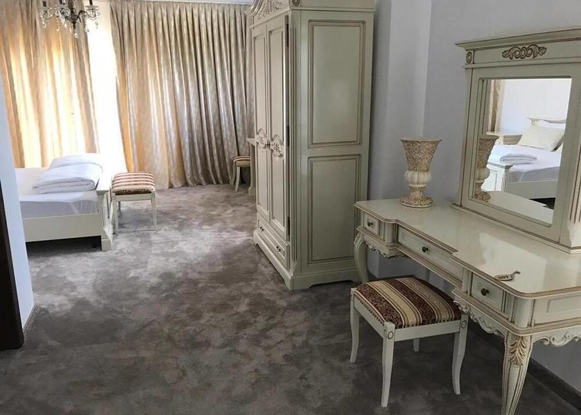  Timisoara Interior Entrance