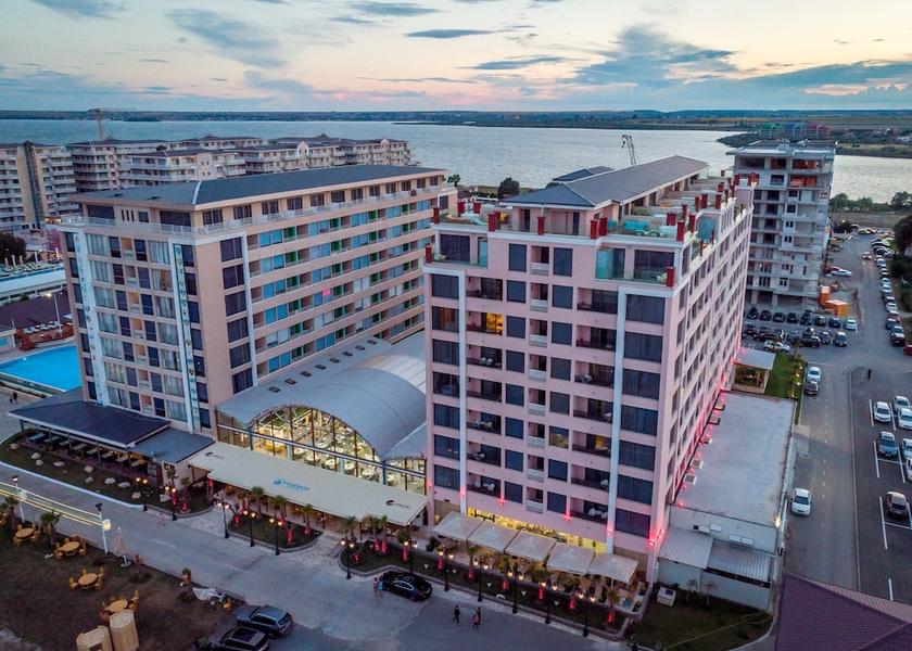  Navodari Exterior Detail