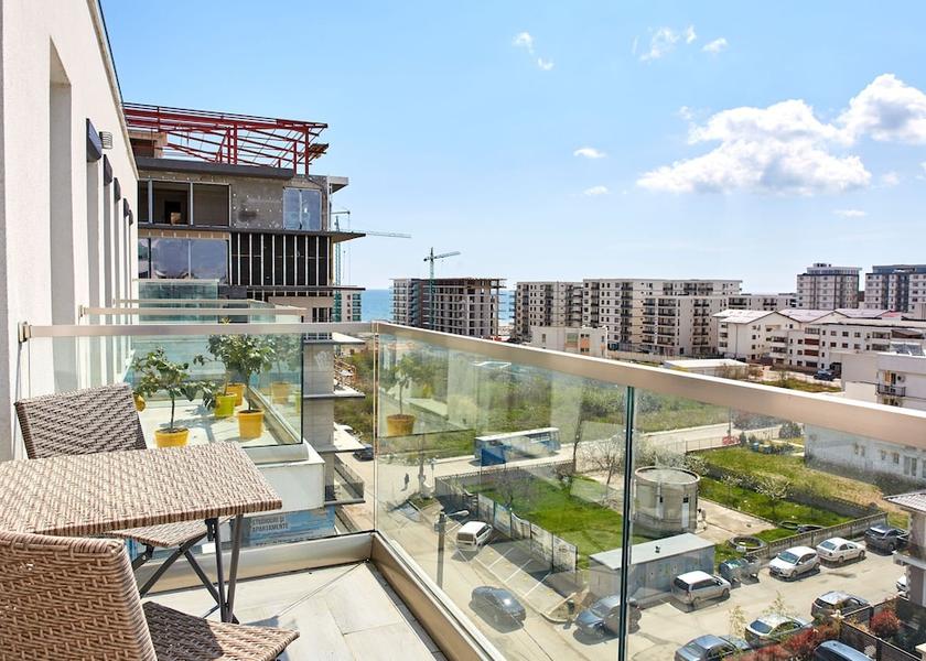  Navodari Exterior Detail