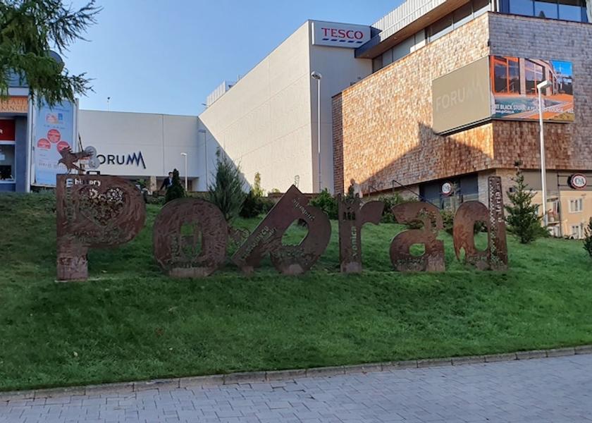  Poprad Exterior Detail