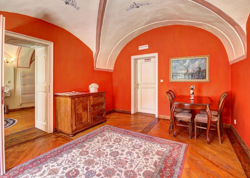  Banska Stiavnica Room