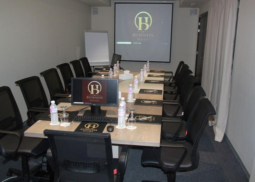  Sfax Meeting Room