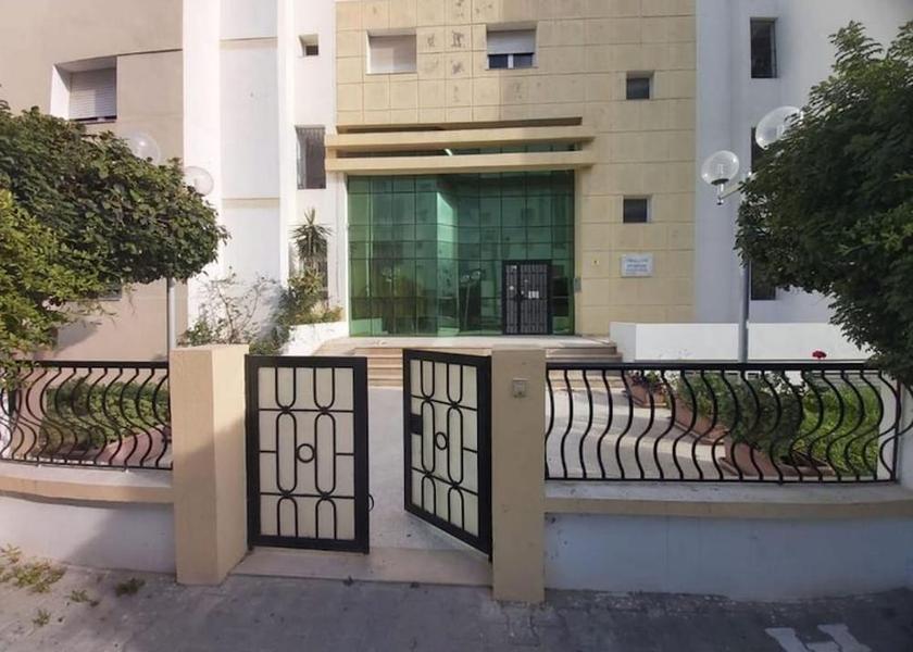  Tunis Exterior Detail