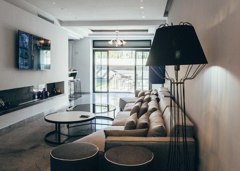  La Marsa Lobby