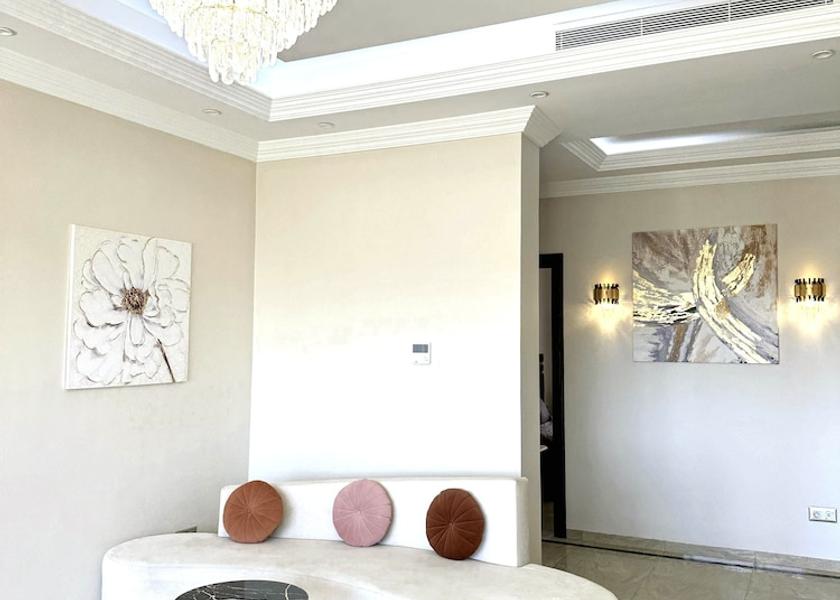  Mahdia Interior Entrance