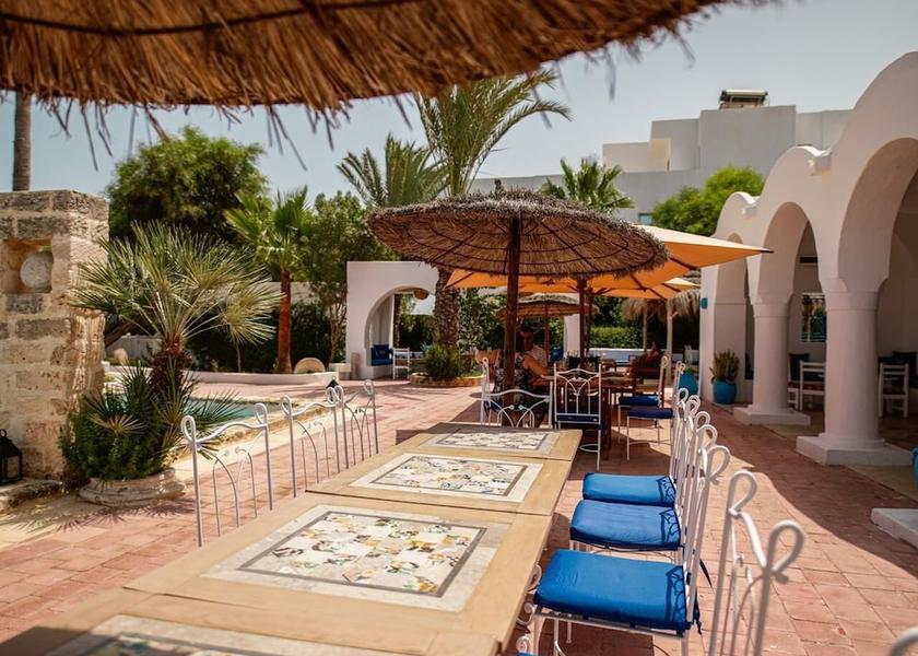  Mahdia Exterior Detail