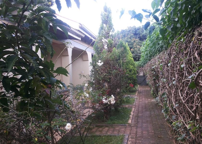  Gulu Exterior Detail