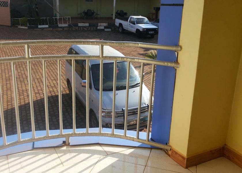 Mityana Balcony