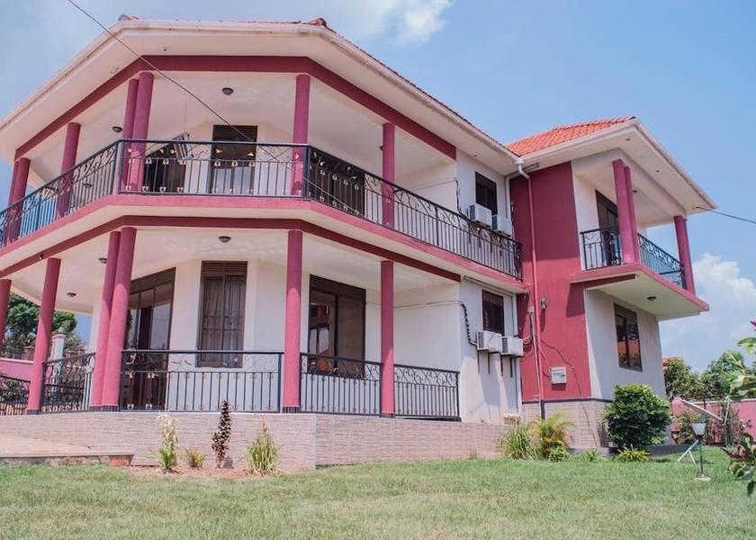  Jinja Exterior Detail