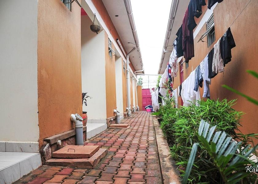  Jinja Exterior Detail