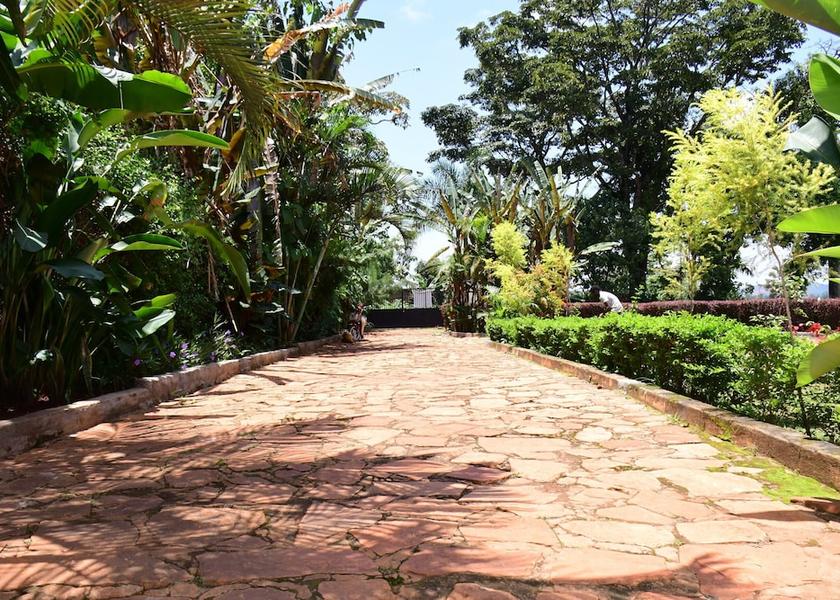  Jinja Exterior Detail