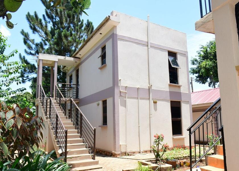  Jinja Exterior Detail