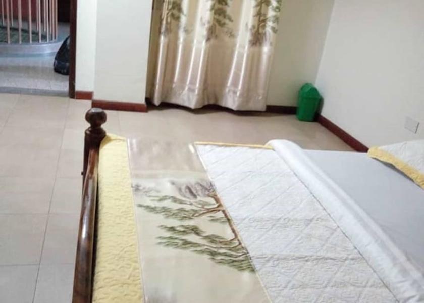  Kampala Room