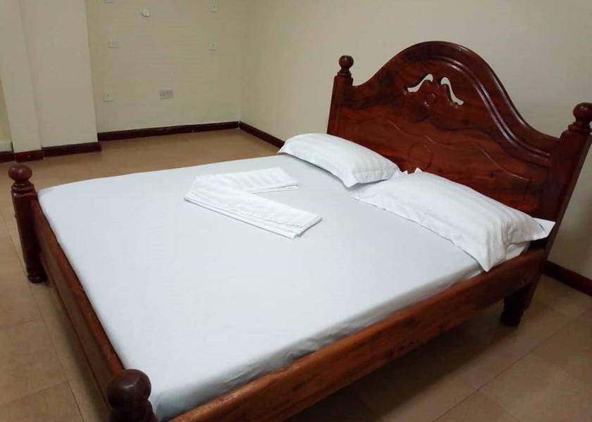  Kampala Room