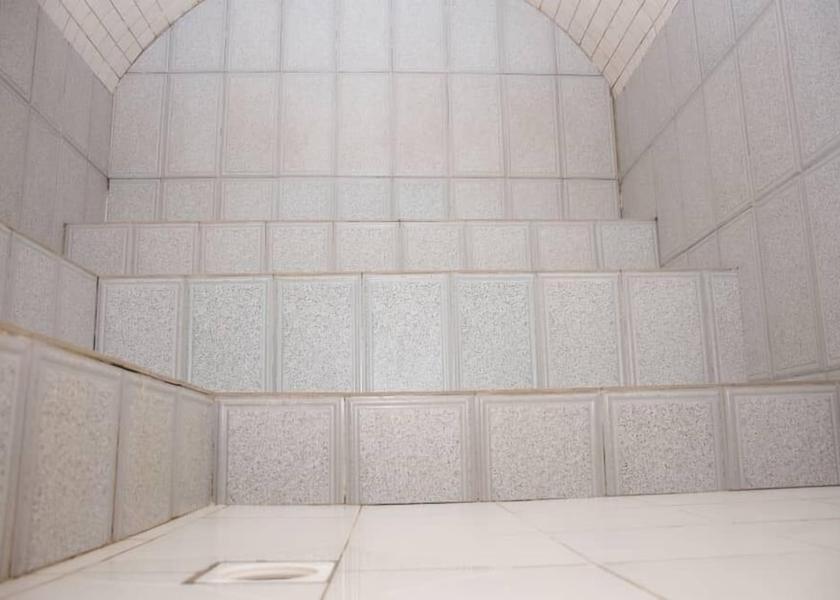 Central Region Entebbe Steam room