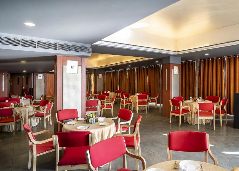 Madhya Pradesh Indore Food & Dining