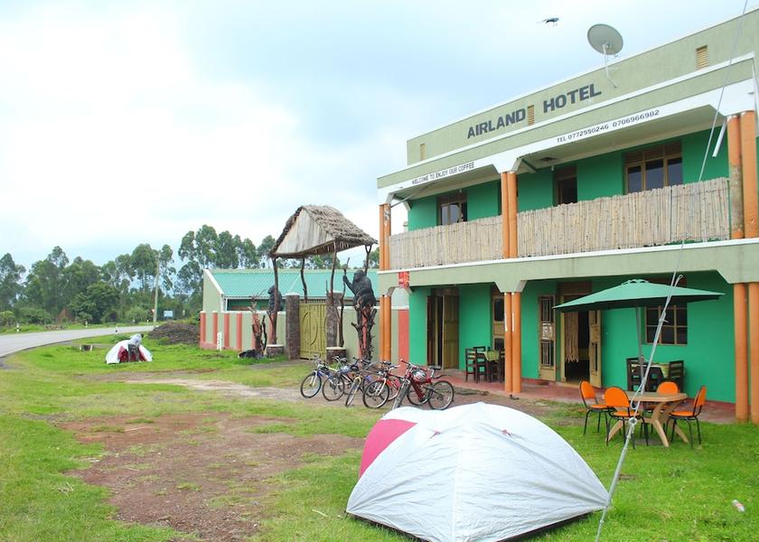  Kisoro Exterior Detail