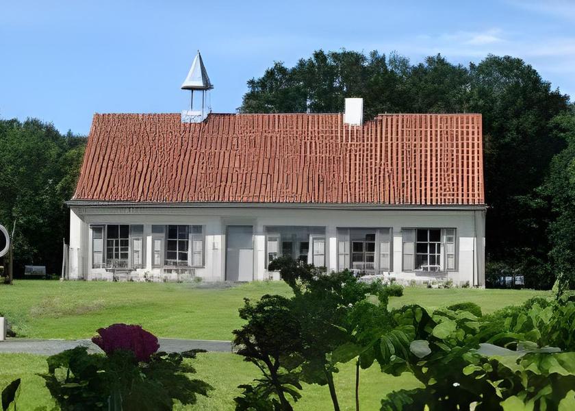 Flemish Region Maldegem exterior view