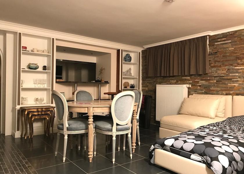 Flemish Region Dilbeek In-Room Dining