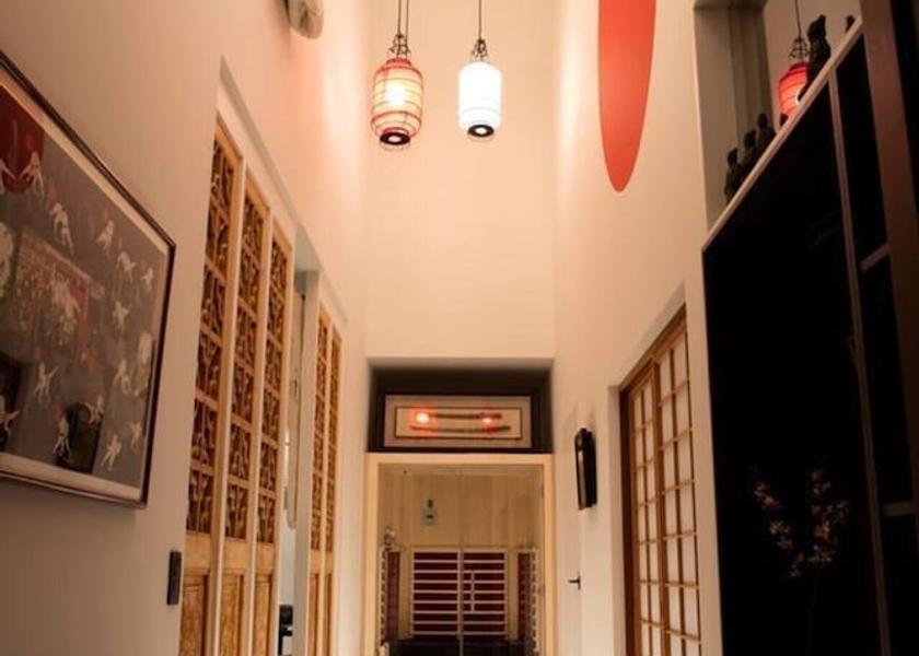 Flemish Region Peer Interior Entrance