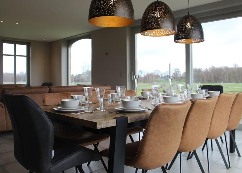 Flemish Region Peer Dining Area