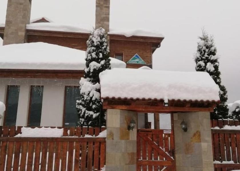  Samokov Exterior Detail