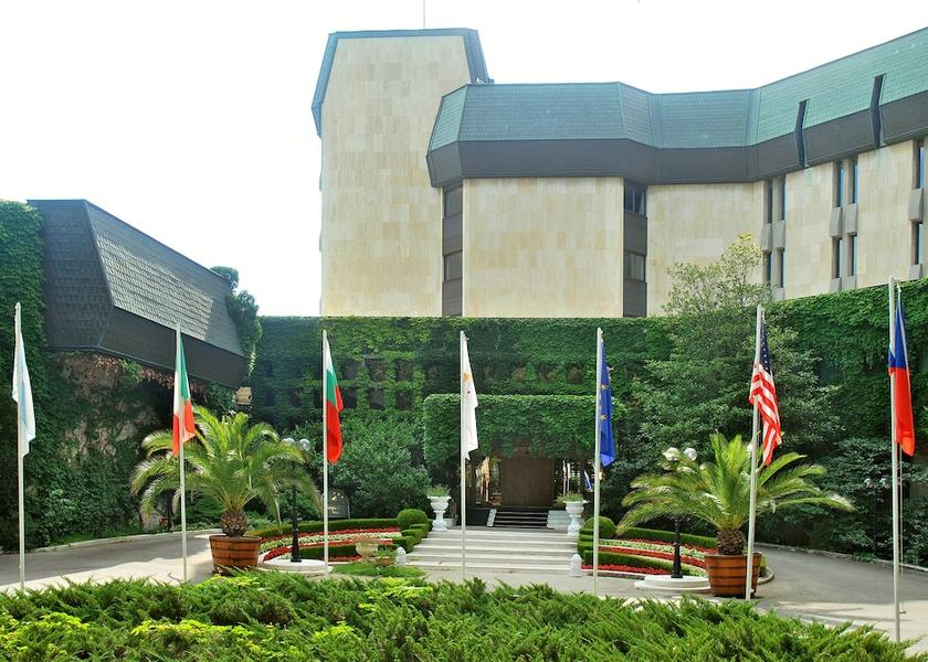  Golden Sands Entrance