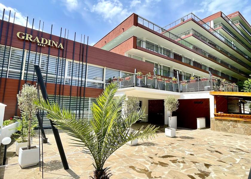  Golden Sands Exterior Detail