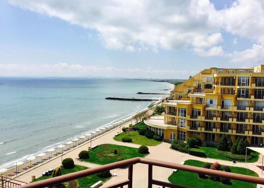 Burgas Pomorie Exterior Detail