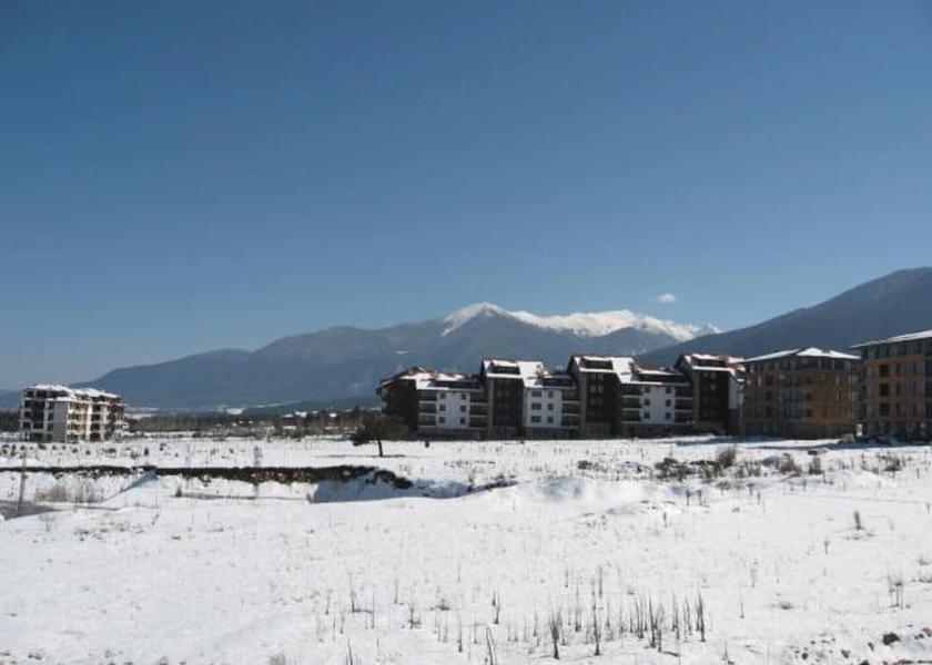  Razlog Exterior Detail