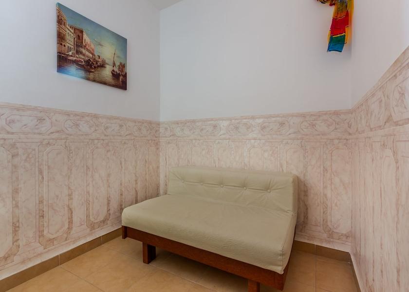 Burgas Ravda Interior Entrance