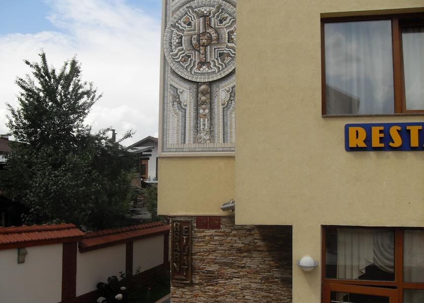  Bansko Exterior Detail