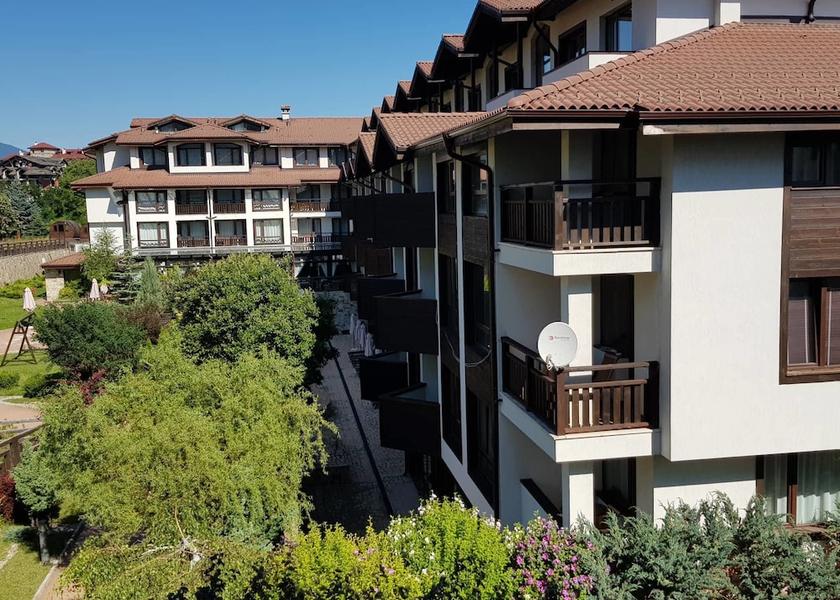  Bansko Exterior Detail