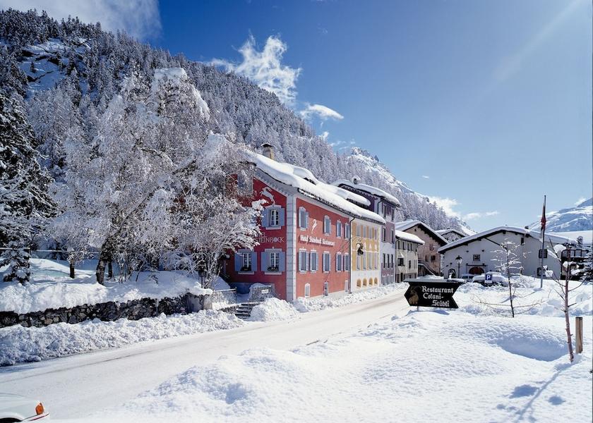 Graubünden Pontresina Front of property