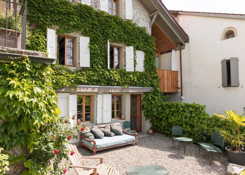 Canton of Geneva Le Grand-Saconnex Exterior Detail