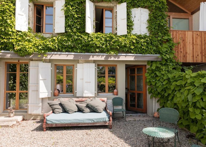 Canton of Geneva Le Grand-Saconnex Exterior Detail