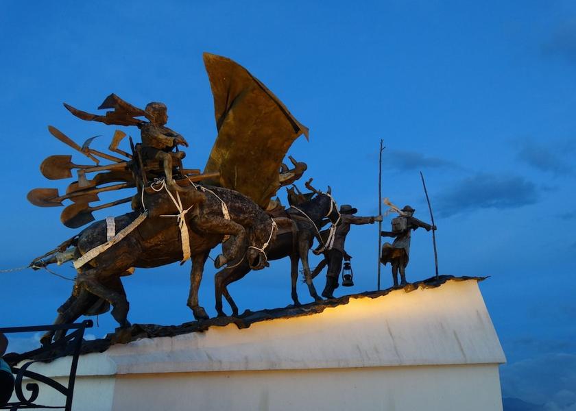 Caldas Manizales Exterior Detail